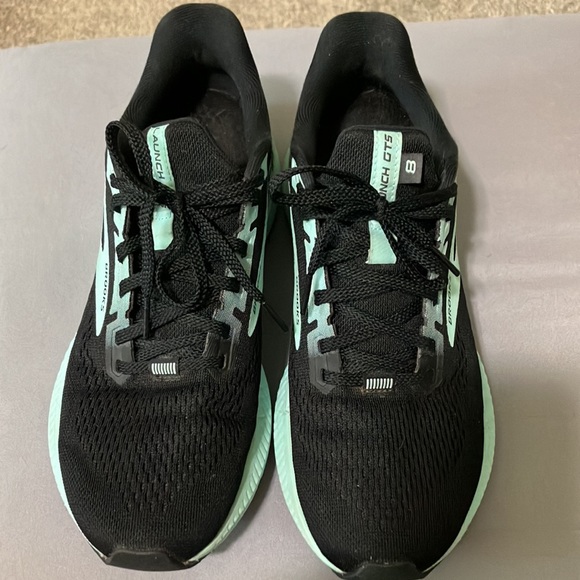 Brooks Launch GTS - Picture 2 of 8